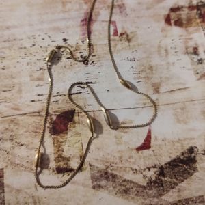 Vintage Avon Gold Tone Metal Necklace